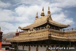 Храм Джокханг